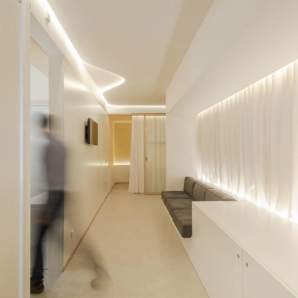 LMR Clinic, Lisbon