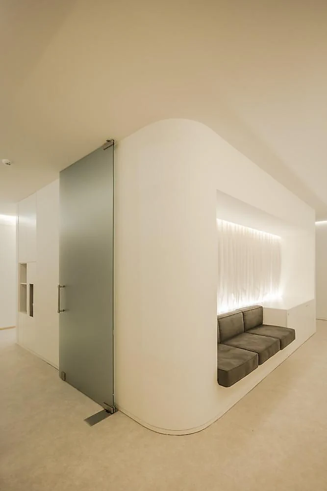 LMR Clinic, Lisbon